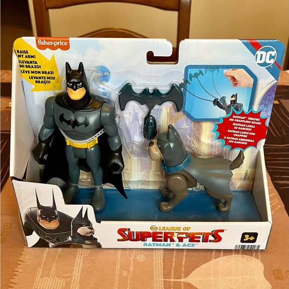Fisher-Price Superpets Other - Fisher-Price DC League of Superpets Batman & Ace Playset
